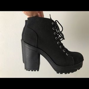 Chunky Heel Boot!